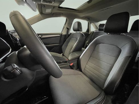 New 2026 Volkswagen Jetta SE image 2