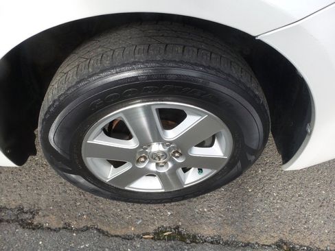 Used 2005 Toyota Sienna XLE image 41