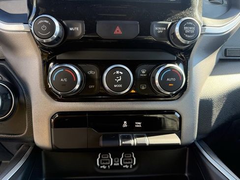 Used 2022 RAM 1500 Big Horn image 13