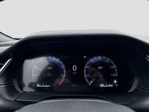 Used 2025 Jeep Grand Cherokee Limited AWD/4WD image 14