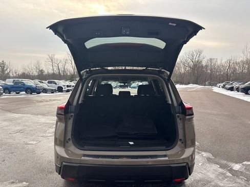 Used 2024 Nissan Rogue SV image 13