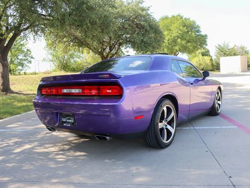 Used 2013 Dodge Challenger SRT8 w/ Harman Kardon Audio Group RWD image 7