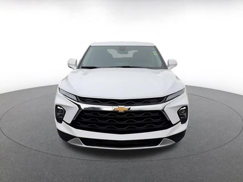 Used 2025 Chevrolet Blazer LT image 4