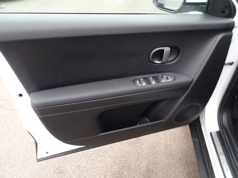 New 2026 Hyundai Ioniq 5 SEL image 12