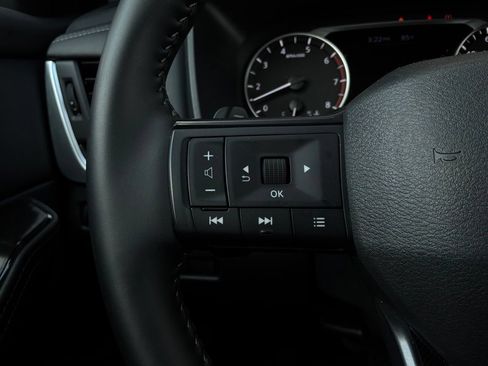 Used 2026 Nissan Rogue SV FWD image 33