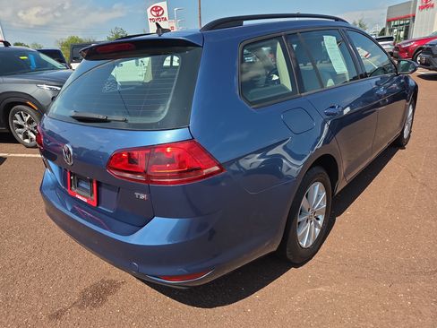 Used 2016 Volkswagen Golf S FWD image 3