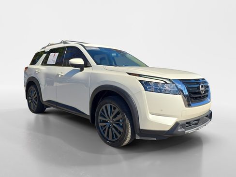 Used 2022 Nissan Pathfinder SL w/ SL Premium Package image 7