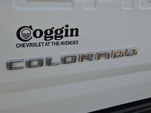 Used 2022 Chevrolet Colorado Z71 image 30