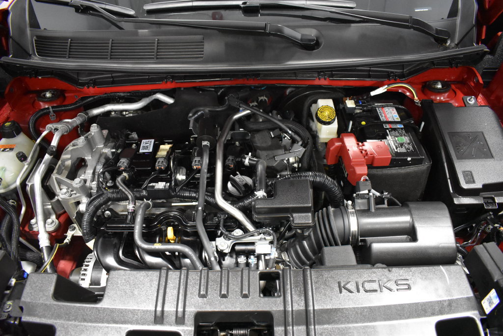 Certified 2025 Nissan Kicks SV FWD image 32