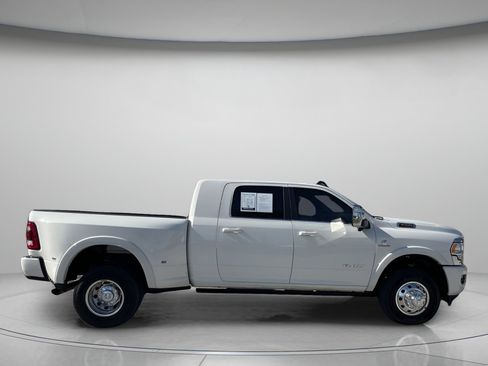 Used 2023 RAM 3500 Limited AWD/4WD image 2