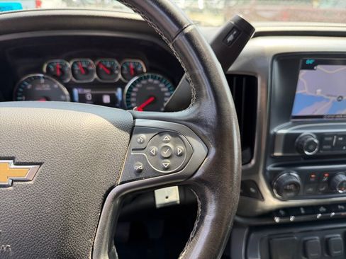 Used 2018 Chevrolet Silverado 2500 LTZ w/ Vortec Plus Package AWD/4WD image 19