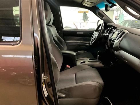 Used 2013 Toyota Tacoma 4x4 Double Cab image 8