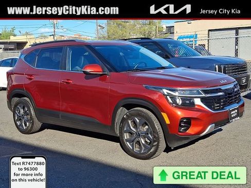 Certified 2024 Kia Seltos S image 1