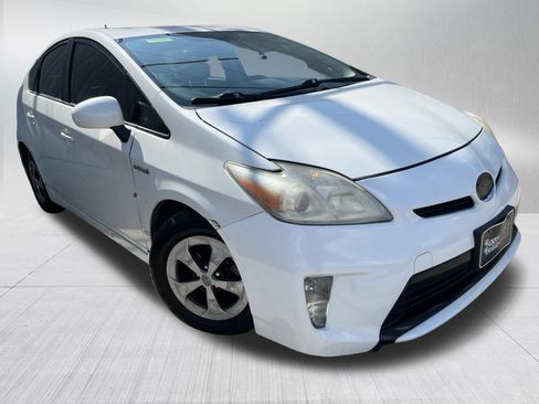 Used 2013 Toyota Prius Two FWD image 3
