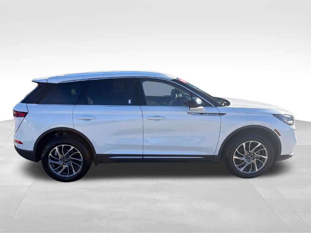 Used 2022 Lincoln Corsair AWD w/ Elements Package image 6