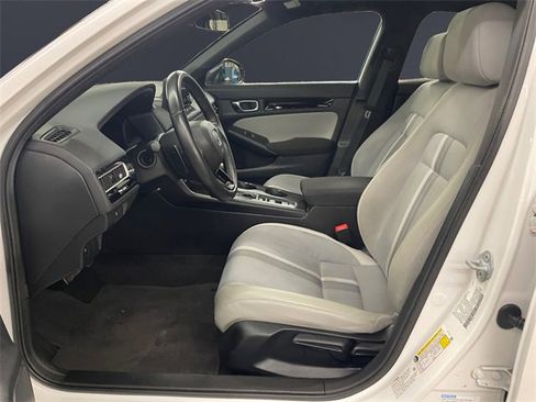 Certified 2025 Honda Civic Sport image 9