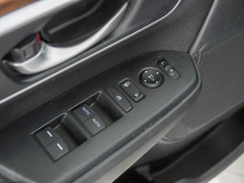 Used 2022 Honda CR-V EX image 18