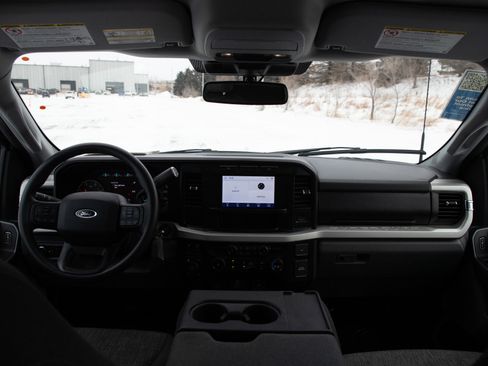 Used 2023 Ford F250 XLT image 14