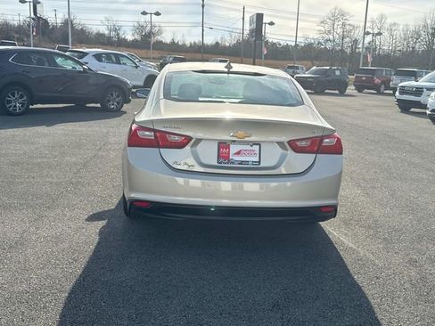 Used 2016 Chevrolet Malibu LT image 5