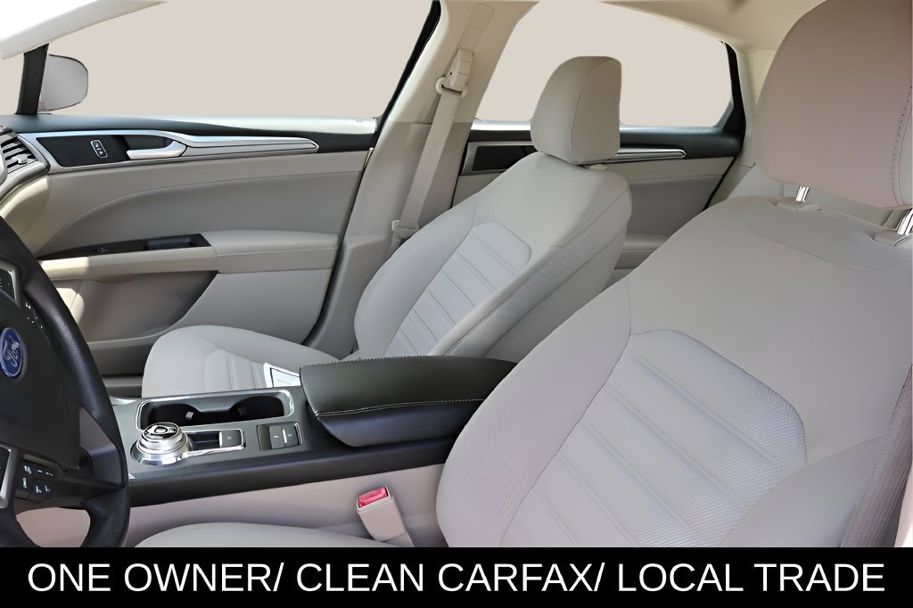 Used 2020 Ford Fusion SE FWD image 11