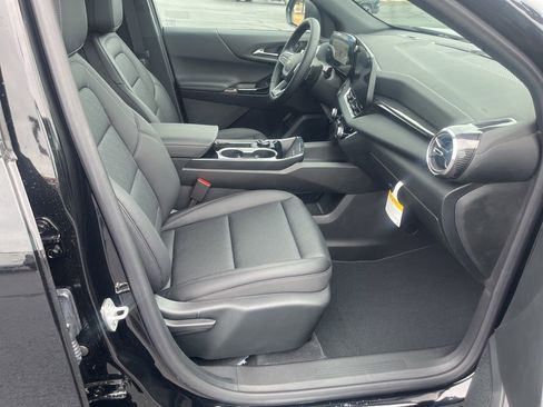 New 2026 Chevrolet Equinox LT w/ Convenience Package II image 22