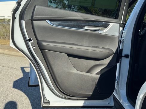 Certified 2025 Cadillac XT5 Premium Luxury image 25