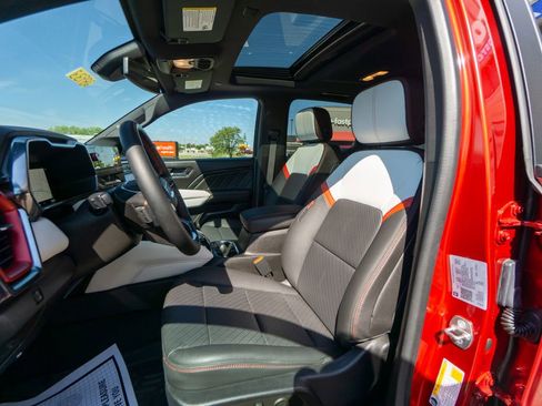 Used 2023 GMC Canyon AT4X image 16