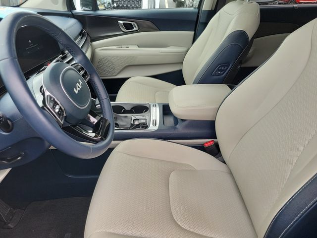 Certified 2025 Kia Carnival SX Prestige FWD image 25