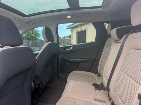 Used 2021 Ford Escape SE w/ Convenience Package FWD image 6