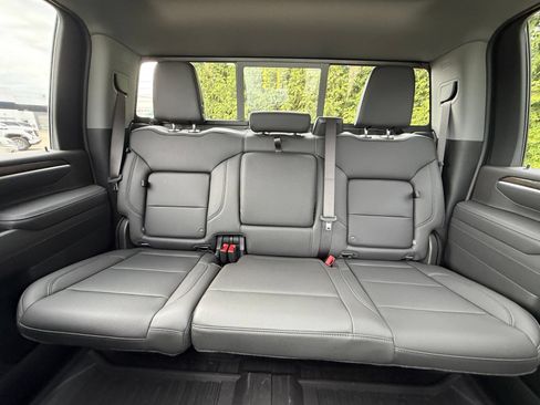 New 2026 GMC Sierra 2500 SLT w/ SLT Premium Package AWD/4WD image 3