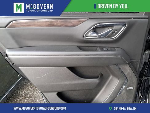 Used 2023 Chevrolet Tahoe Z71 w/ Luxury Package AWD/4WD image 17
