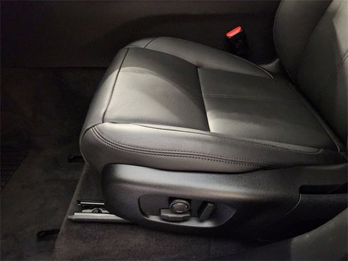 Used 2026 Land Rover Range Rover Velar Dynamic SE image 22