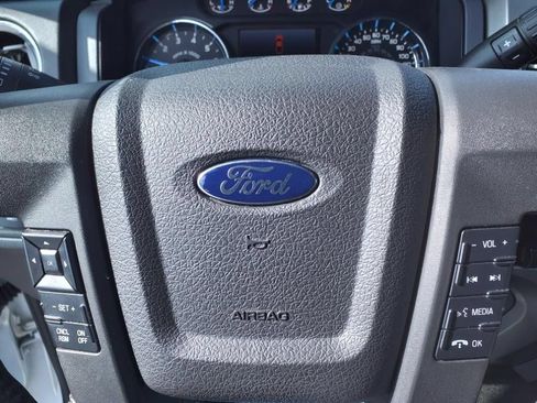Used 2014 Ford F150 XLT w/ Equipment Group 302A Luxury AWD/4WD image 17