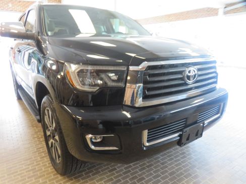 Used 2020 Toyota Sequoia Limited w/ Safety & Convenience Package AWD/4WD image 75