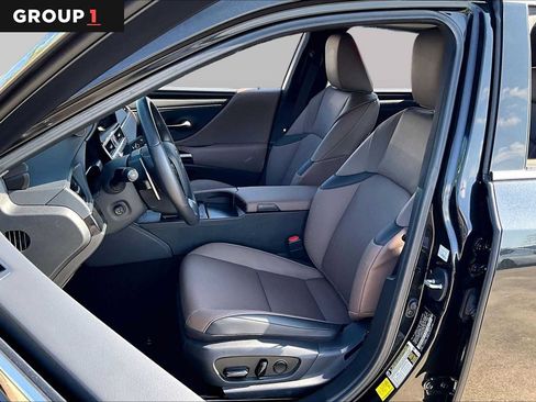 Used 2025 Lexus ES 350 w/ Premium Package FWD image 7