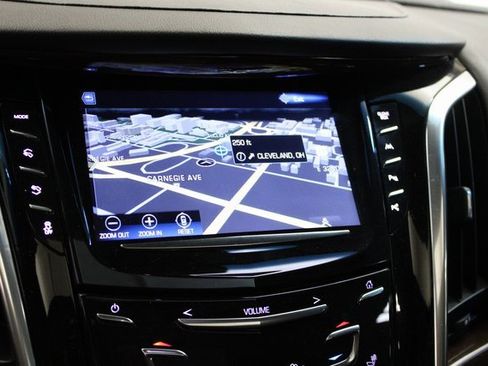 Used 2019 Cadillac Escalade ESV Premium Luxury image 15