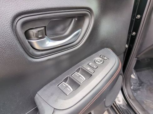 Used 2024 Honda HR-V Sport image 17