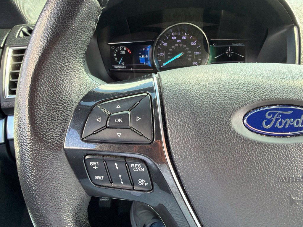 Used 2018 Ford Explorer Limited w/ Equipment Group 301A FWD image 9