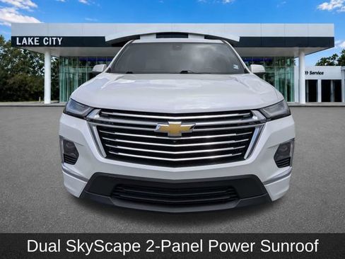 Used 2023 Chevrolet Traverse Premier FWD image 11