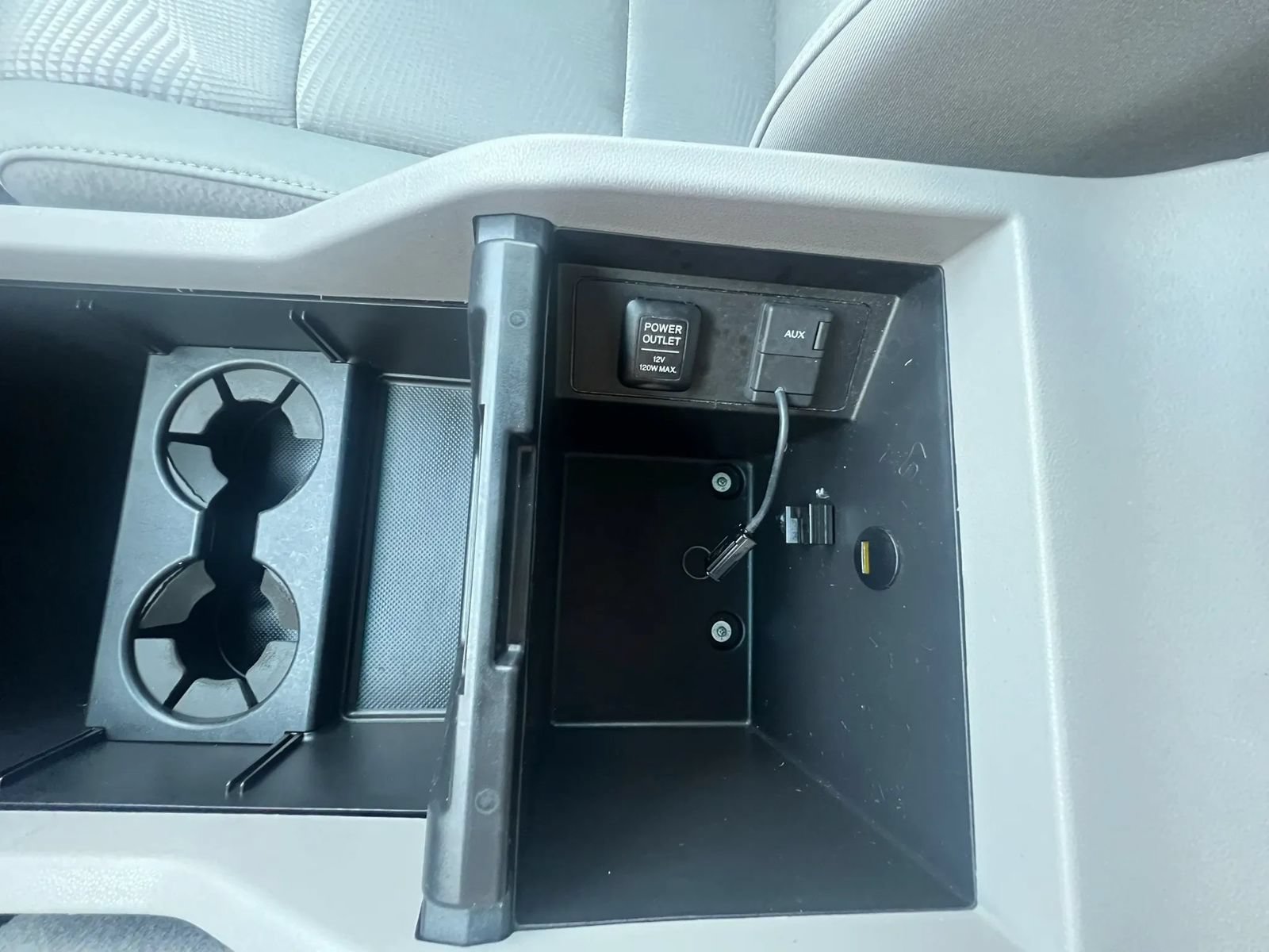 Used 2015 Honda Pilot LX image 24