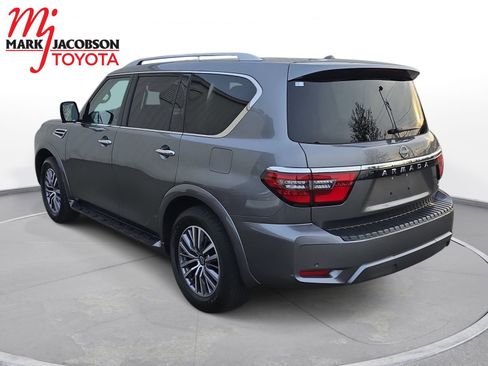 Used 2024 Nissan Armada SL w/ Captain's Chairs Package image 13