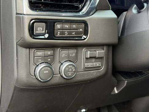 New 2026 GMC Yukon XL Elevation w/ Elevation Premium Package image 13