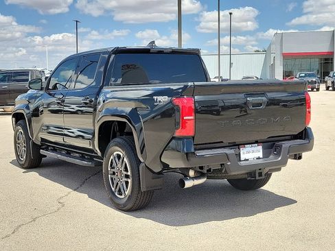 New 2025 Toyota Tacoma TRD Sport image 3
