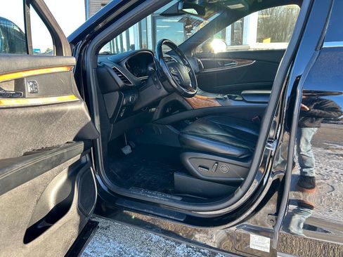 Used 2016 Lincoln MKX Reserve w/ Technology Package image 11