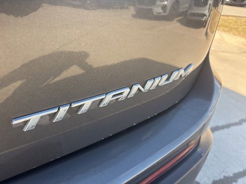 Used 2016 Ford Edge Titanium image 13