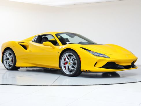 Certified 2022 Ferrari F8 Tributo image 13