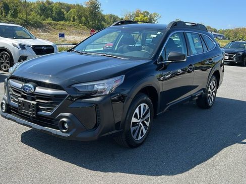 Used 2023 Subaru Outback 2.5i image 3