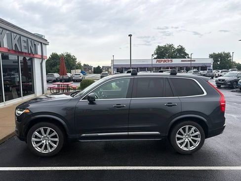 Used 2017 Volvo XC90 T6 Inscription w/ Vision Package AWD/4WD image 4