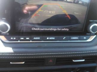 Used 2023 Nissan Rogue S video 2