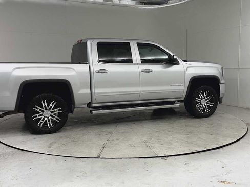 Used 2016 GMC Sierra 1500 SLT w/ SLT Premium Package AWD/4WD image 9